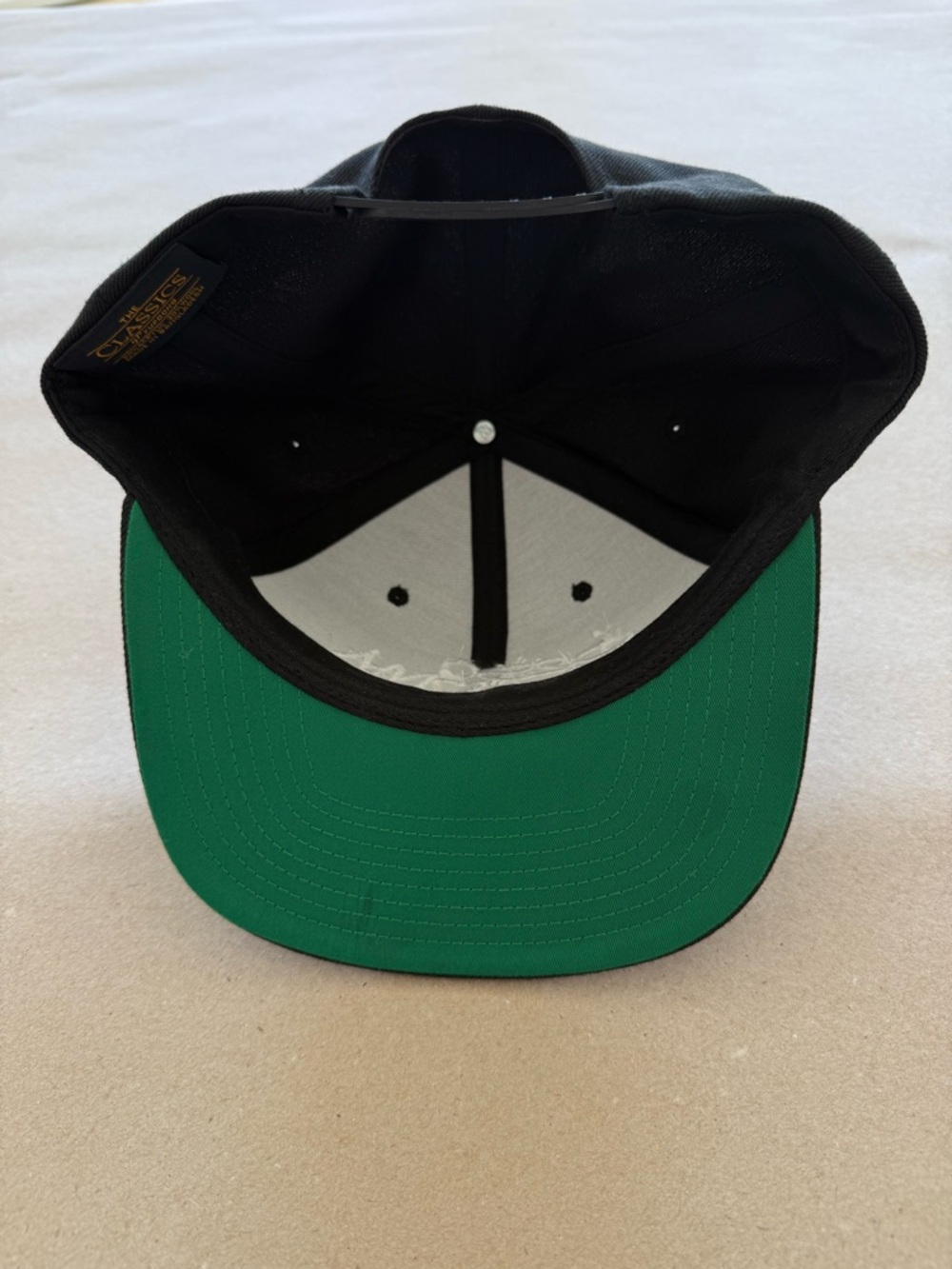 The Classics Yupoong — Peso Pluma Concert Black Snapback Hat — Size OS - Picture 5 of 9